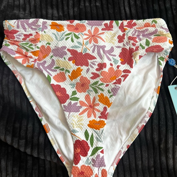 Birdsong bikini wrap top and ruched high waisted bottoms - Picture 3 of 5